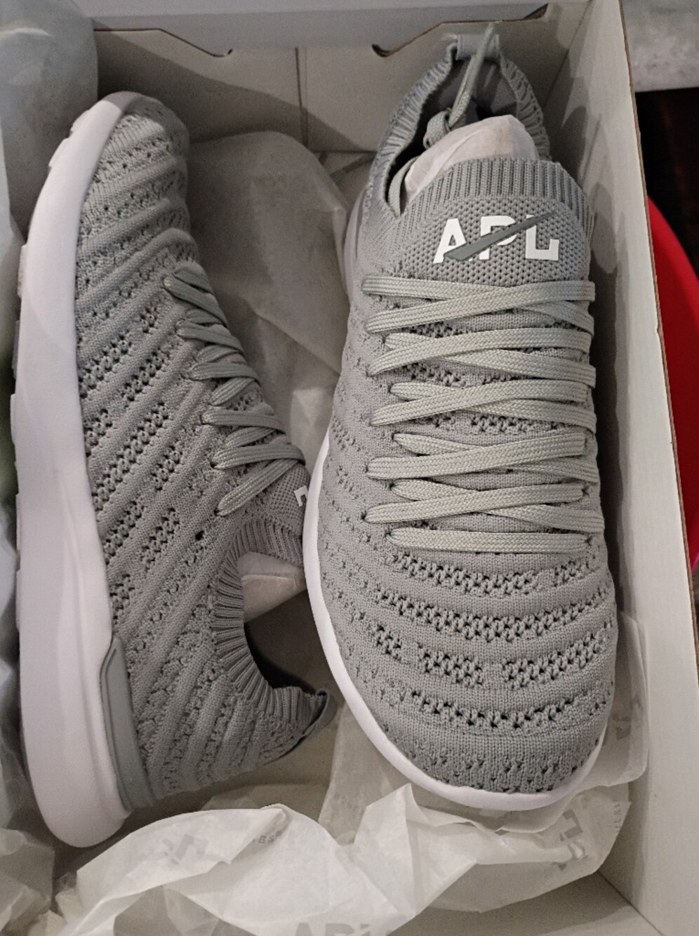 APL Techloom Women's Grey Knit Athletic Shoes Size 5 New